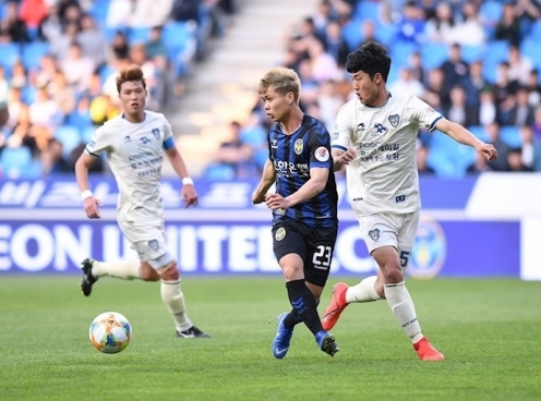 Các cầu thủ Incheon United bày tỏ nỗi nhớ Công Phượng