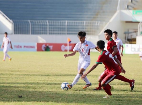 U15 Việt Nam đè bẹp U15 Myanmar, đặt 1 chân vào bán kết