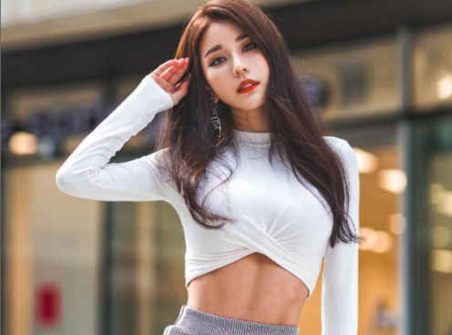 Phát sốt với mỹ nữ ring girl đẹp nhất Hàn Quốc