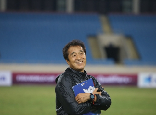 Thầy Lee tiết lộ cuộc gọi mang ông đến với bóng đá Việt Nam