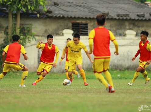 SLNA suýt ôm hận trước tiền đạo đội tuyển U19 Việt Nam