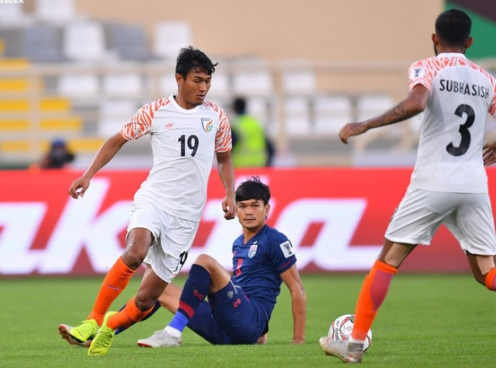 VIDEO: Xem lại trận đấu tuyển Thái Lan bị Ấn Độ đè bẹp
