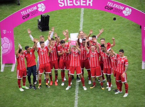 Highlights: Bayern Munich 2-0 W. Bremen (Telekom Cup 2017)