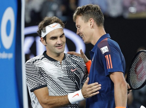 Federer tốc hành vào vòng 4 Australian Open gặp Nishikori