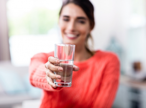 Uống nước như thế nào để tăng sức đề kháng chống virus?