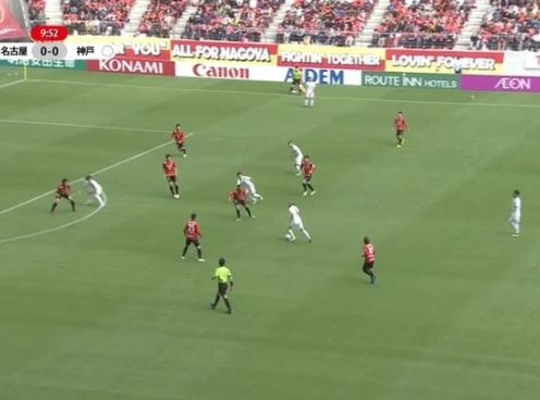 VIDEO: Iniesta lại 'làm thơ' trên sân cỏ Nhật Bản