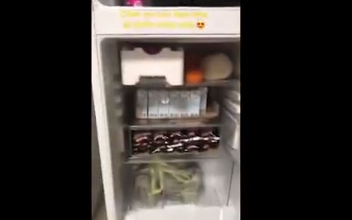 VIDEO: Đình Trọng khoe 'gia tài' chất đầy đồ ăn vặt ở Hàn Quốc