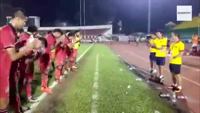 VIDEO: Hành động đẹp sau trận của U21 Thái Lan trước BHL U21 Việt Nam