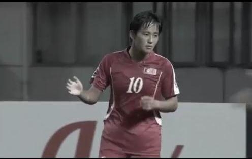 VIDEO: Skill ném biên cực ảo của cầu thủ nữ Triều Tiên