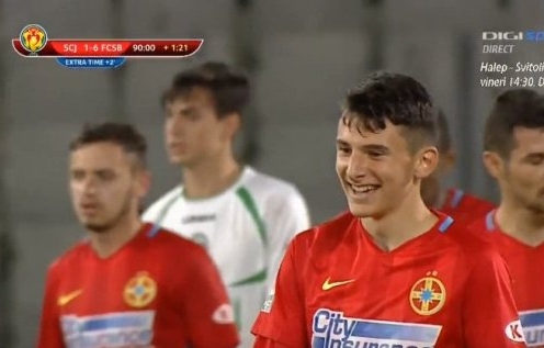 VIDEO: Cầu thủ 14 tuổi ghi bàn ở trận ra mắt Cup QG Romania