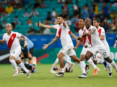 Tái đấu Brazil, Peru cần học tập tinh thần của Việt Nam