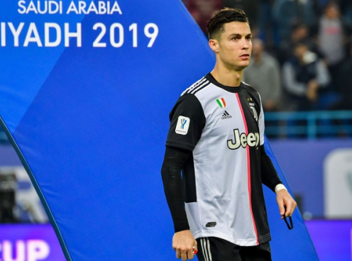 Ronaldo hành động xấu xí trong ngày Juventus mất chức vô địch