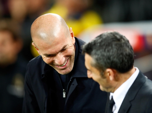 Zidane góp lời giữa 'tâm bão Messi - Abidal' 