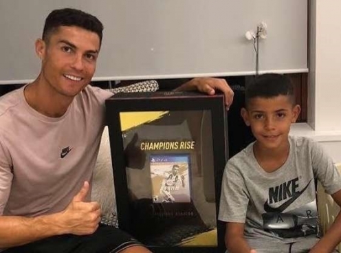 Con trai Ronaldo ghi 7 bàn trong nửa hiệp cho U9 Juventus