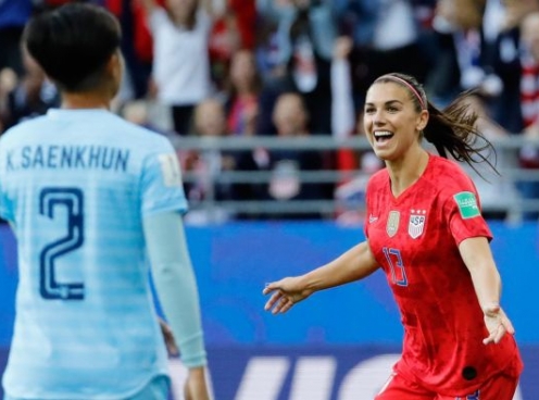 'Hạ sát' Thái Lan, nữ tuyển thủ Mỹ lập kỷ lục tại World Cup