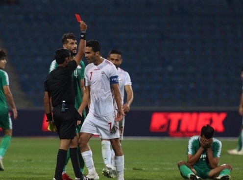 Đội trưởng đội tuyển số 1 châu Á cúi đầu xin lỗi người hâm mộ