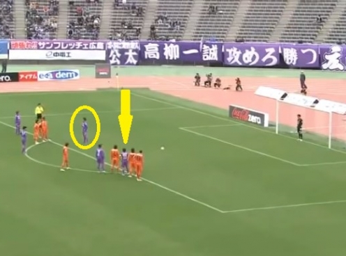 VIDEO: Pha phối hợp đá penalty 'độc nhất vô nhị', đánh lừa cả thế giới