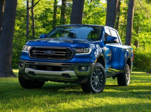 Ford Ranger giảm giá hàng trăm triệu, bán chạy nhất phân khúc