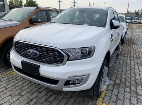 Ford Everest 2021 về đại lý, sẵn sàng đối đầu Toyota Fortuner