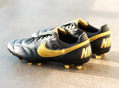 Thiết kế như 'mạ vàng' của giày đá bóng Nike Premier II 2019