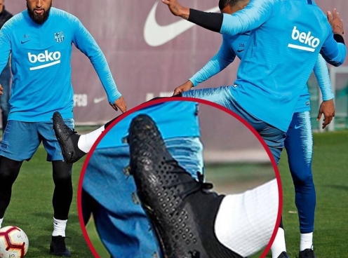 Griezmann và Boateng đá tập với giày đinh lạ từ Puma 