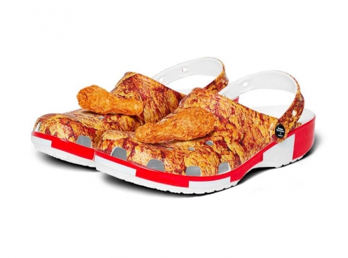 KFC kết hợp Crocs làm dép cực độc có mùi gà rán