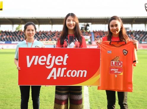 Áo đấu đương kim vô địch Thai League 1 có nhà tài trợ Việt
