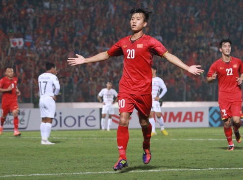 Việt Nam vào bán kết AFF Cup với ngôi đầu bảng A
