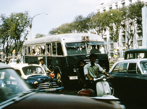 Giao thông Sài Gòn năm 1965 từ bộ ảnh của đạo diễn người Mỹ 