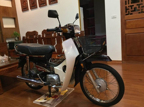 'Dân chơi' bán xe Honda Dream với giá hàng chục cây vàng 9999