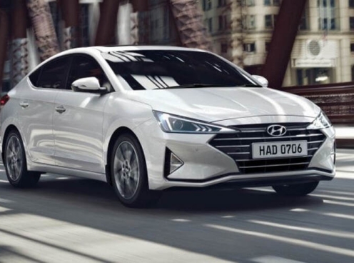 Giá xe Hyundai Elantra sau khi giảm 50% phí trước bạ còn bao nhiêu? 
