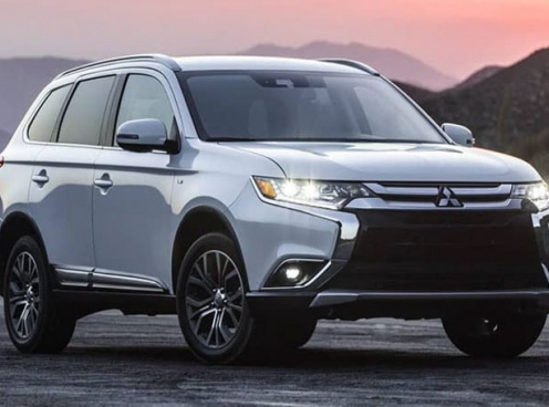 Giá xe Mitsubishi Outlander giảm 'không phanh' gần 200 triệu