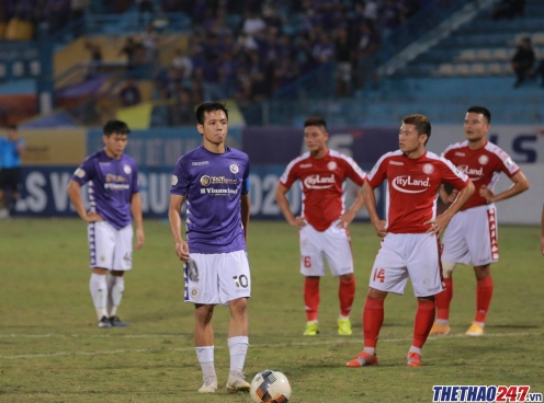 VIDEO: Văn Quyết mở tỉ số cho Hà Nội trên chấm penalty