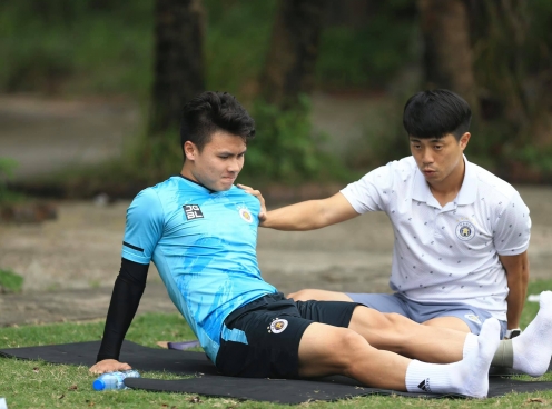 Quang Hải thẫn thờ trước thềm V-League 2021 trở lại