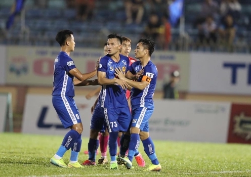 Cựu vương V.League gặp khó trong cuộc đua trụ hạng