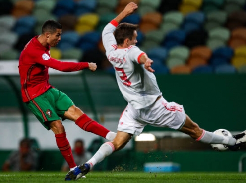 Bồ Đào Nha hòa Tây Ban Nha trong ngày Ronaldo im tiếng