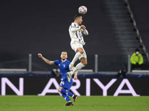 Ronaldo tỏa sáng, Juventus giành chiến thắng ngay trên sân nhà