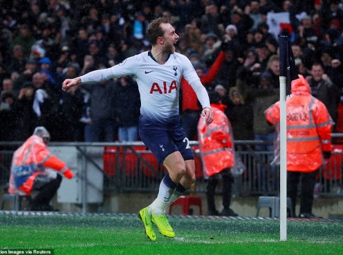 Eriksen tỏa sáng, Tottenham nhẹ nhàng hạ Burnley