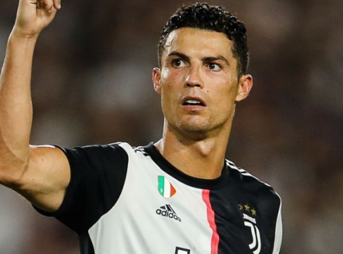 Ronaldo lại lập kỷ lục, chứng tỏ mình chưa hết thời