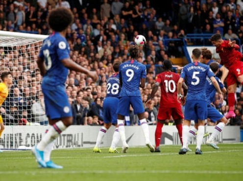 Liverpool khẳng định sức mạnh, Chelsea thêm một lần đau