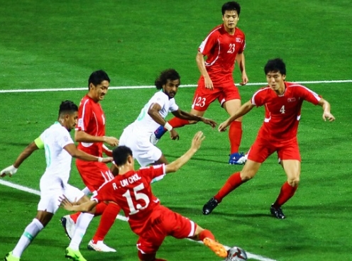 Đồng đội Ronaldo nổ súng, Triều Tiên vẫn nhận thất bại lịch sử