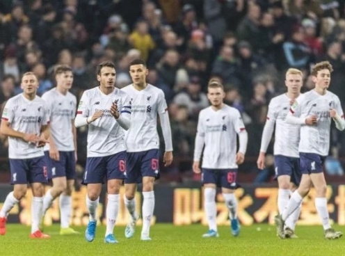 Liverpool 'tan nát' trước Aston Villa