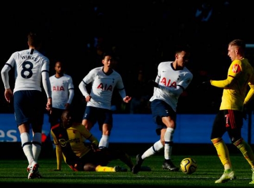 Mourinho bị học trò qua mặt ngay trong trận gặp Watford