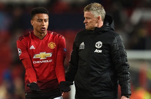 HLV Solskjaer dọa đuổi Jesse Lingard