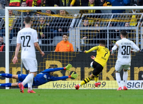 Sao trẻ tỏa sáng giúp Dortmund thắng nhẹ