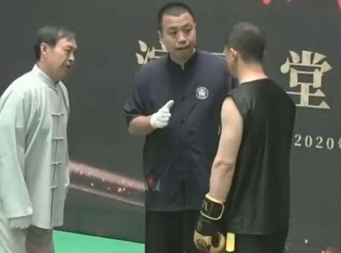 Võ sĩ MMA sợ hãi sức mạnh võ sư Thái Cực và kết cục ngọt ngào