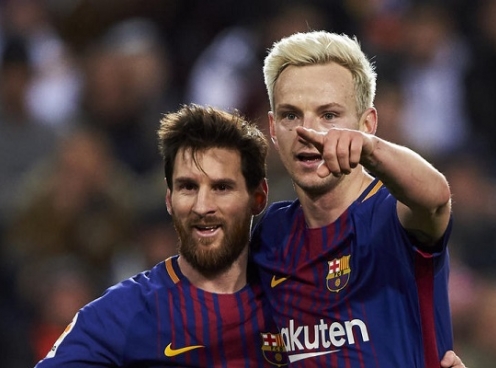 Rakitic nhắn nhủ Messi sau khi bị Barca thanh lý