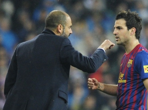Fabregas 'phản lại' Pep để làm bạn với Mourinho