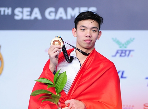 VIDEO: Huy Hoàng phá kỷ lục SEA Games ở nội dung 400m tự do nam