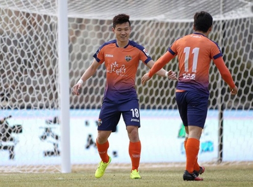 Gangwon FC tạo ấn tượng trước nhà vô địch châu Á Jeonbuk
